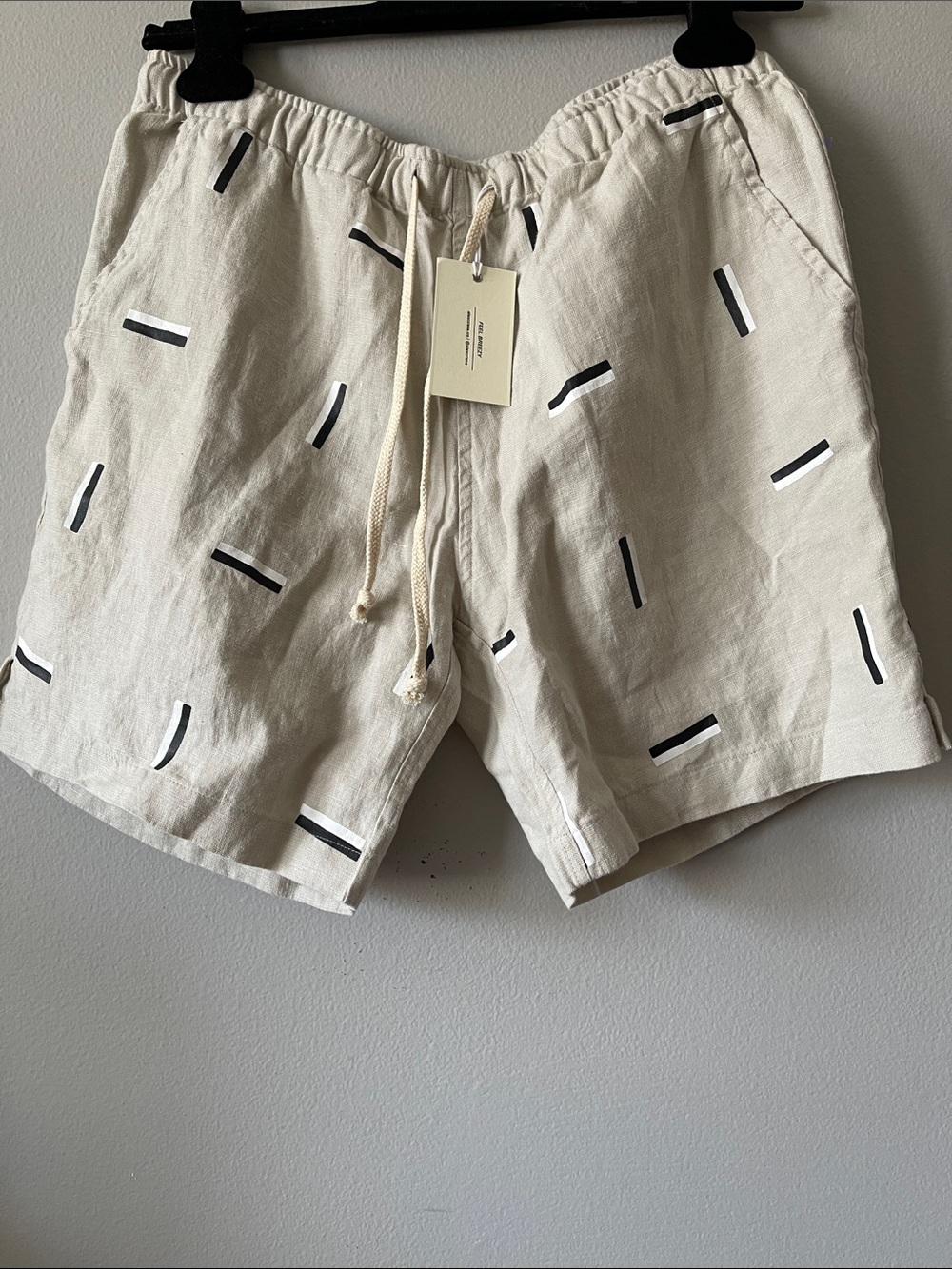 Alex Crane Linen Printed Drawstring Bo Shorts in Sand M